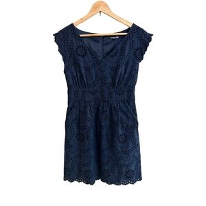 Gianni Bini Black Eyelet V Neck Cap Sleeve Womens Size 6 Mini Dress Pockets